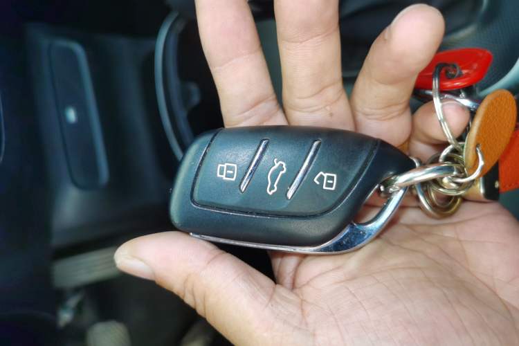 Used Roewe Clever 2022 311km QiQi BoBo Edition Interior 1
