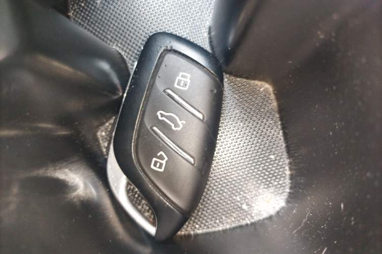 Used Roewe Clever 2022 311km QiQi BoBo Edition Interior 1