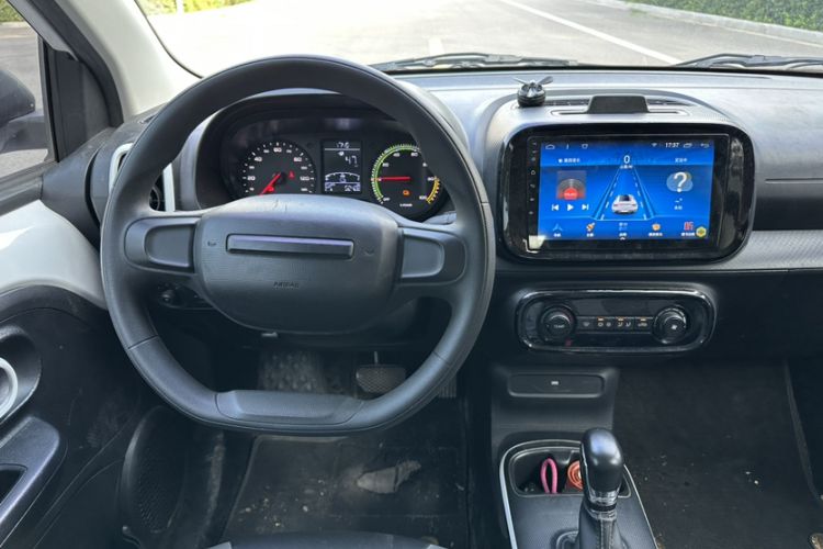 Used Roewe Clever 2022 311km QiQi BoBo Edition Interior 2
