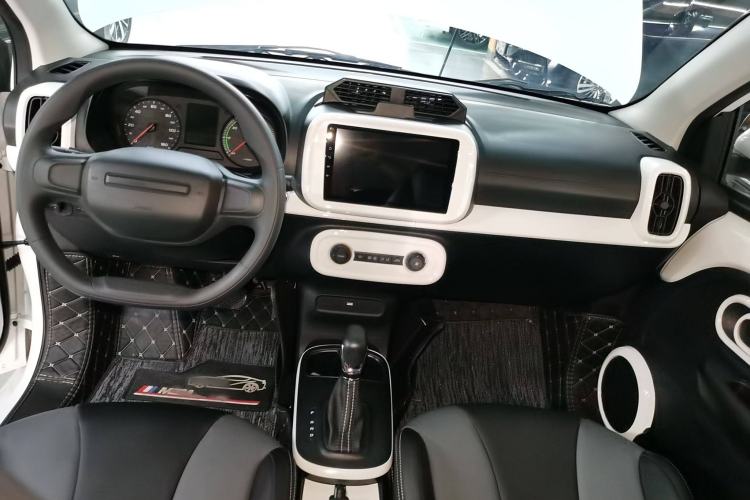 Used Roewe Clever 2022 311km QiQi BoBo Edition Interior 2