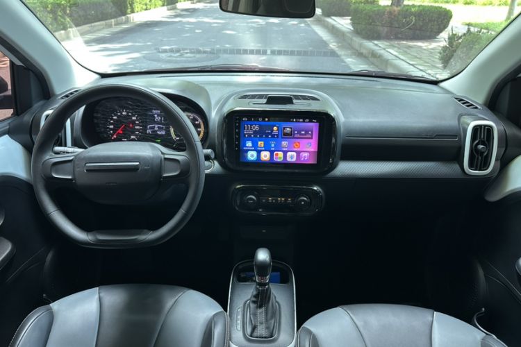 Used Roewe Clever 2022 311km QiQi BoBo Edition Interior 2