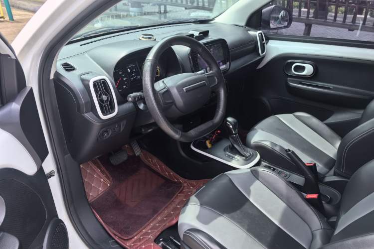 Used Roewe Clever 2022 311km QiQi BoBo Edition Interior 2