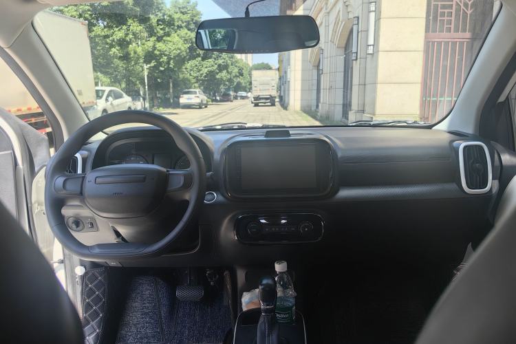 Used Roewe Clever 2022 311km QiQi BoBo Edition Interior 2