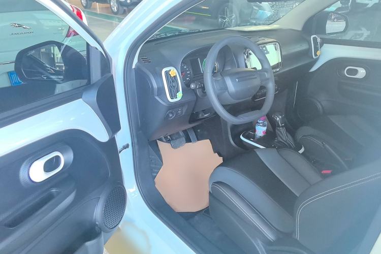 Used Roewe Clever 2022 311km QiQi BoBo Edition Interior 2