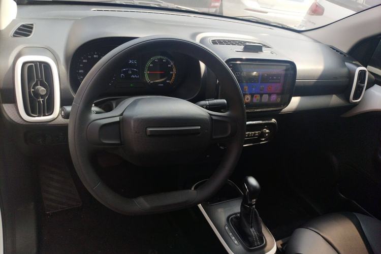 Used Roewe Clever 2022 311km QiQi BoBo Edition Interior 2