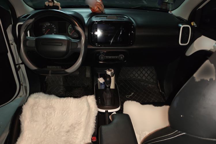Used Roewe Clever 2022 311km QiQi BoBo Edition Interior 2
