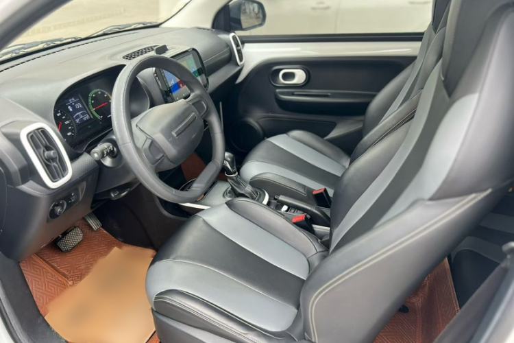 Used Roewe Clever 2022 311km QiQi BoBo Edition Interior 3