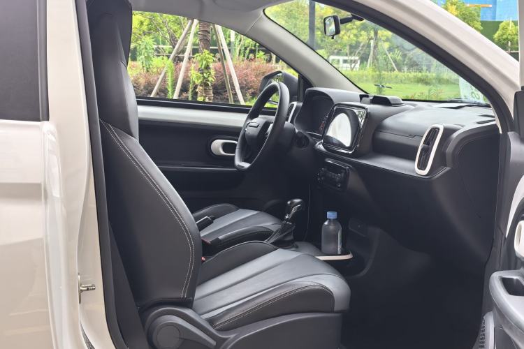 Used Roewe Clever 2022 311km QiQi BoBo Edition Interior 3