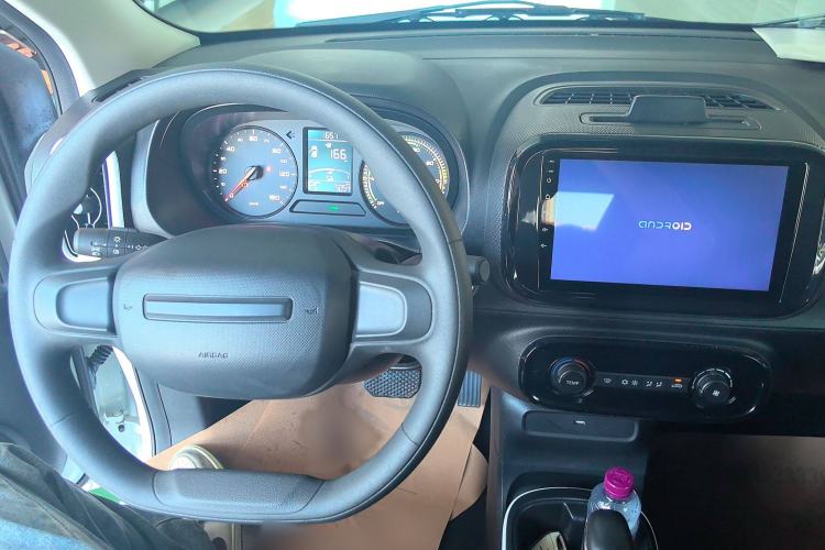 Used Roewe Clever 2022 311km QiQi BoBo Edition Interior 3