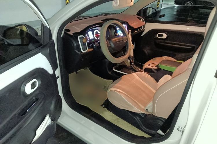 Used Roewe Clever 2022 311km QiQi BoBo Edition Interior 3