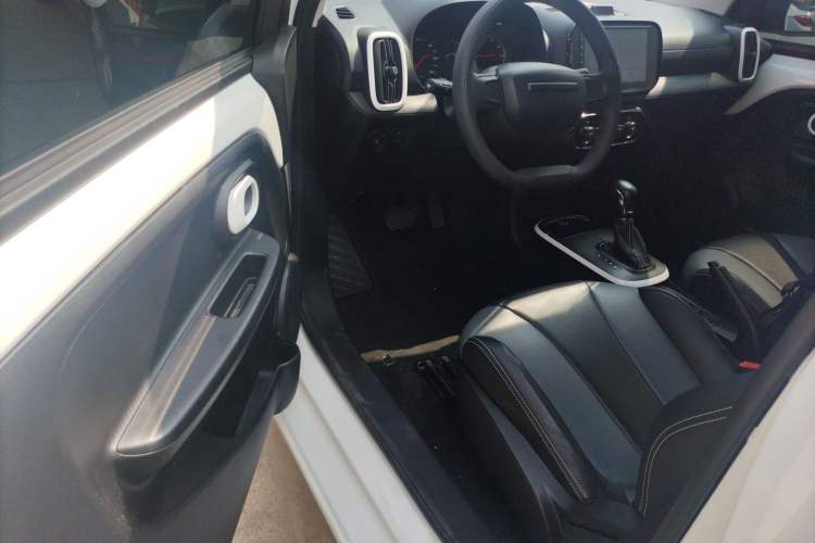 Used Roewe Clever 2022 311km QiQi BoBo Edition Interior 3