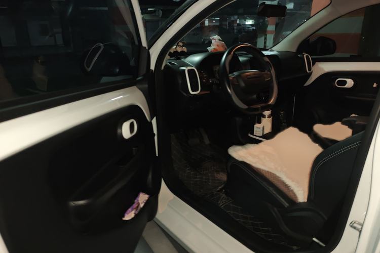 Used Roewe Clever 2022 311km QiQi BoBo Edition Interior 3