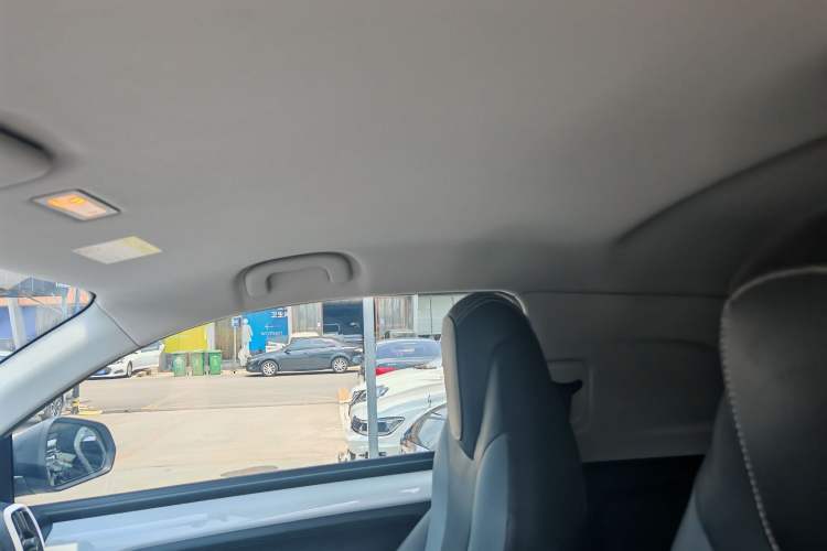 Used Roewe Clever 2022 311km QiQi BoBo Edition Interior 4