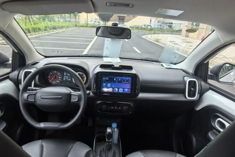 Used Roewe Clever 2022 311km QiQi BoBo Edition Interior 4