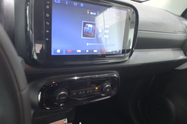 Used Roewe Clever 2022 311km QiQi BoBo Edition Interior 4