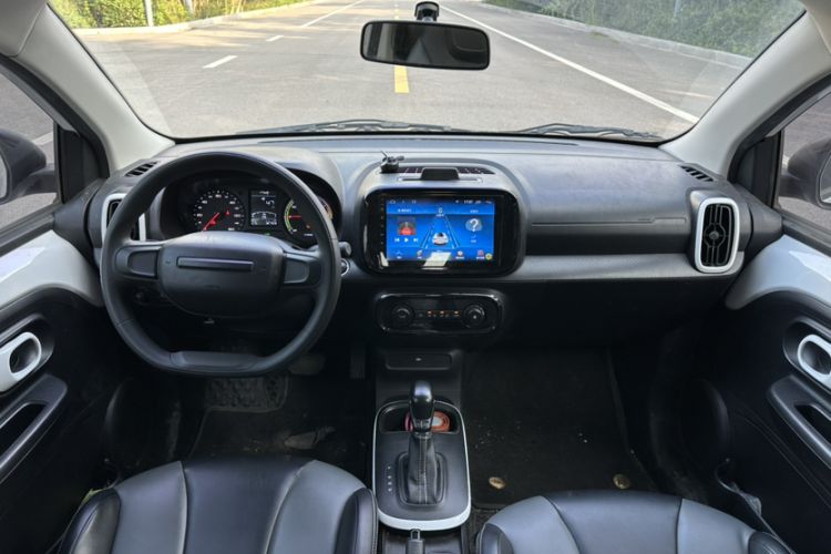 Used Roewe Clever 2022 311km QiQi BoBo Edition Interior 5