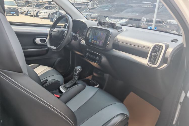 Used Roewe Clever 2022 311km QiQi BoBo Edition Interior 6