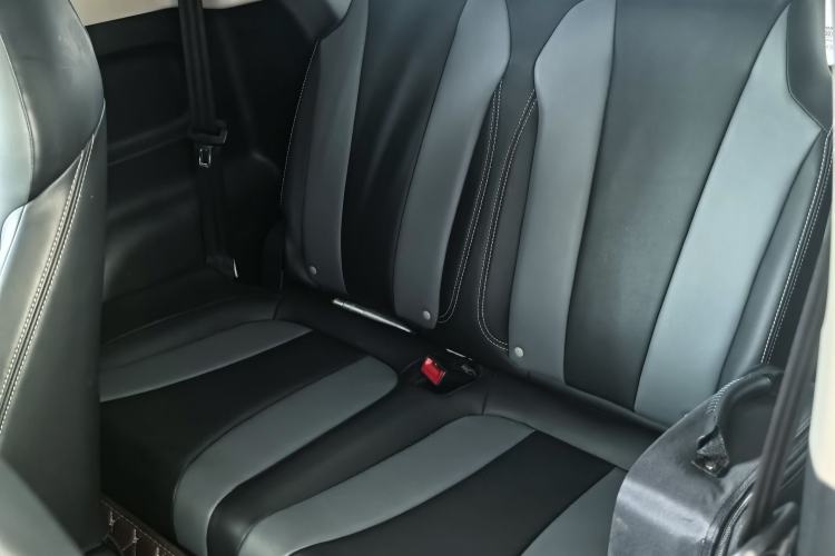Used Roewe Clever 2022 311km QiQi BoBo Edition Interior 6