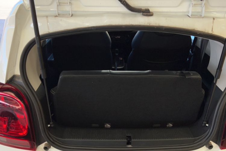 Used Roewe Clever 2022 311km QiQi BoBo Edition Interior 9