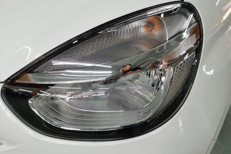 Used Roewe Clever 2022 311km QiQi BoBo Edition Left Front Headlight