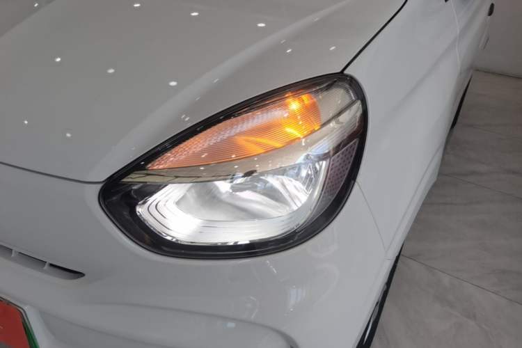 Used Roewe Clever 2022 311km QiQi BoBo Edition Left Front Headlight