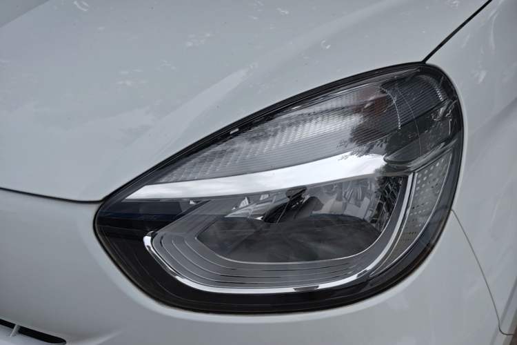 Used Roewe Clever 2022 311km QiQi BoBo Edition Left Front Headlight