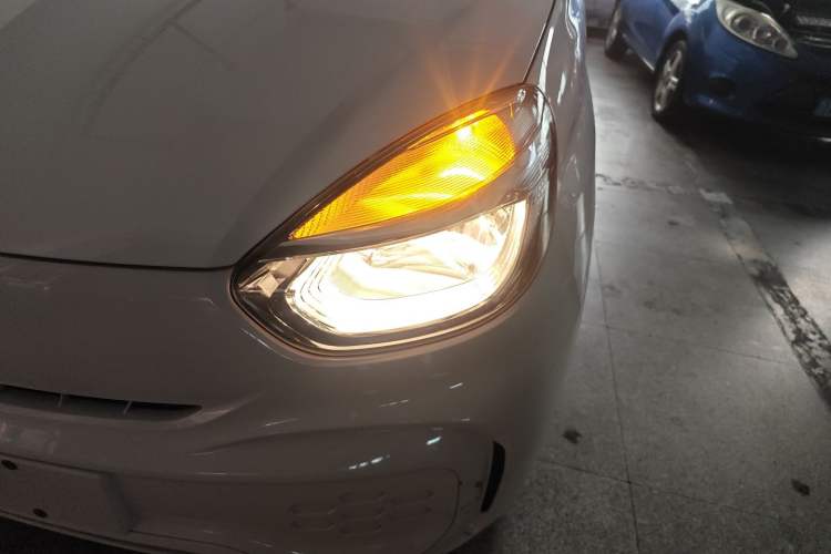 Used Roewe Clever 2022 311km QiQi BoBo Edition Left Front Headlight