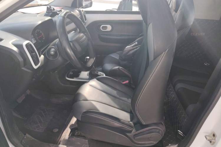 Used Roewe Clever 2022 311km QiQi BoBo Edition Left Front Seat