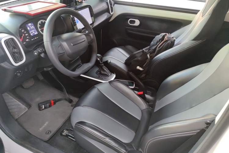 Used Roewe Clever 2022 311km QiQi BoBo Edition Left Front Seat