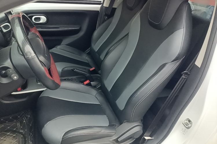 Used Roewe Clever 2022 311km QiQi BoBo Edition Left Front Seat