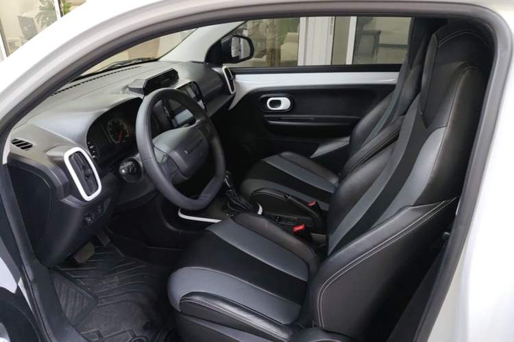 Used Roewe Clever 2022 311km QiQi BoBo Edition Left Front Seat