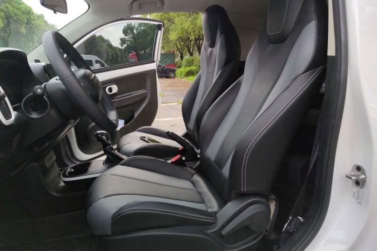 Used Roewe Clever 2022 311km QiQi BoBo Edition Left Front Seat