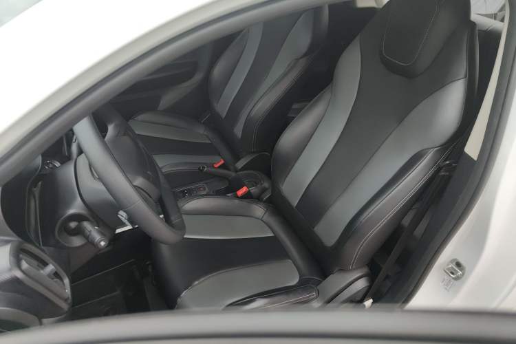 Used Roewe Clever 2022 311km QiQi BoBo Edition Left Front Seat