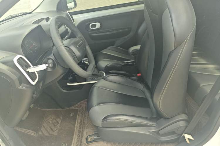 Used Roewe Clever 2022 311km QiQi BoBo Edition Left Front Seat