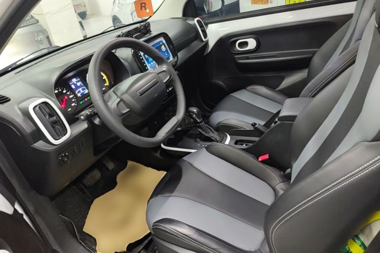 Used Roewe Clever 2022 311km QiQi BoBo Edition Left Front Seat