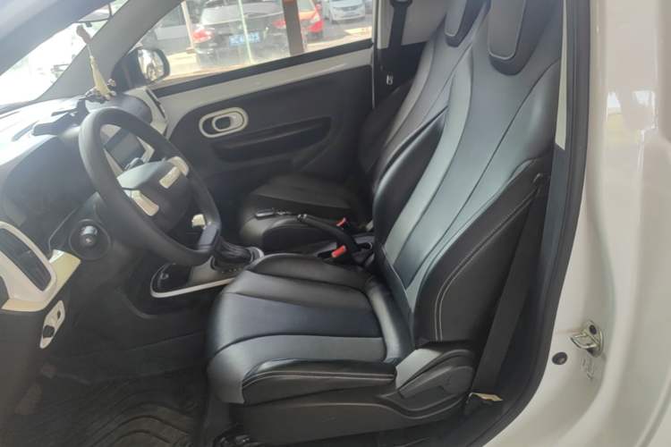 Used Roewe Clever 2022 311km QiQi BoBo Edition Left Front Seat