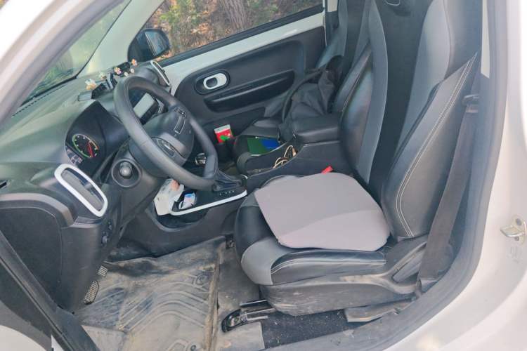 Used Roewe Clever 2022 311km QiQi BoBo Edition Left Front Seat