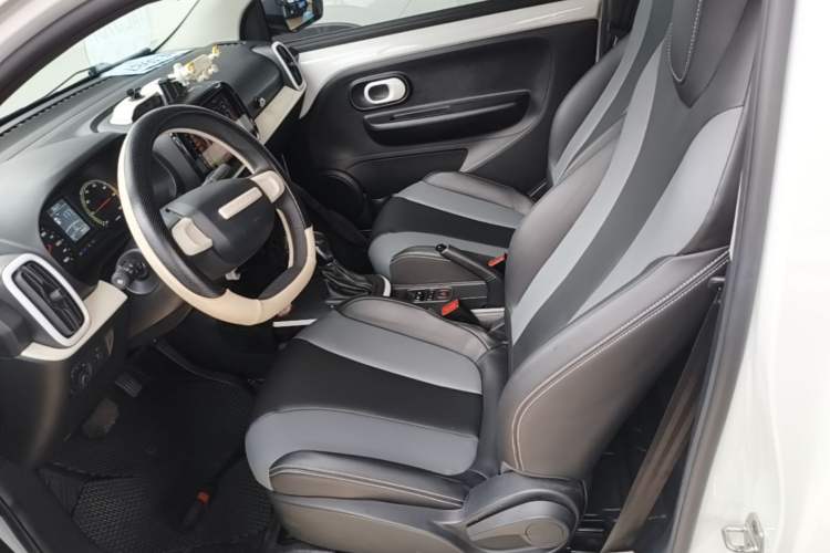 Used Roewe Clever 2022 311km QiQi BoBo Edition Left Front Seat