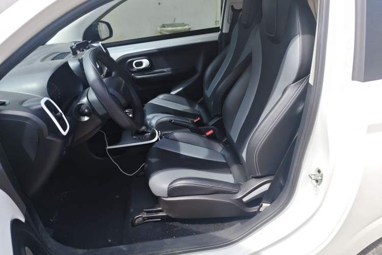 Used Roewe Clever 2022 311km QiQi BoBo Edition Left Front Seat