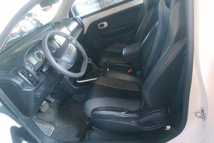 Used Roewe Clever 2022 311km QiQi BoBo Edition Left Front Seat