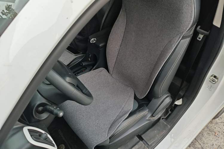 Used Roewe Clever 2022 311km QiQi BoBo Edition Left Front Seat