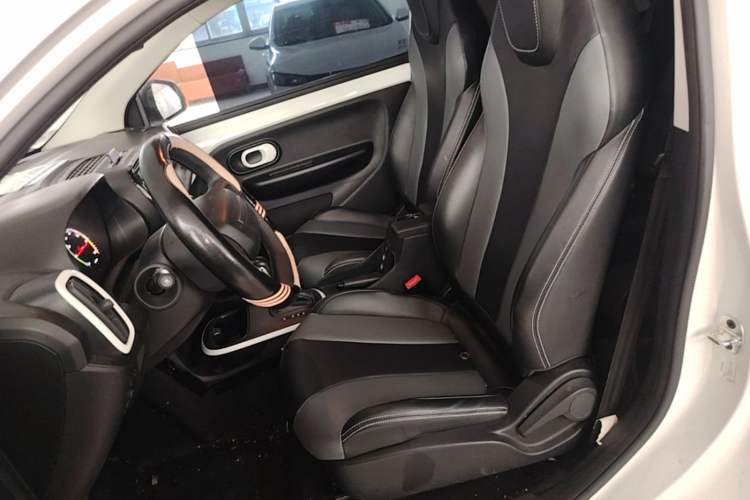 Used Roewe Clever 2022 311km QiQi BoBo Edition Left Front Seat