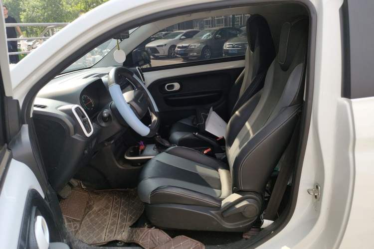 Used Roewe Clever 2022 311km QiQi BoBo Edition Left Front Seat