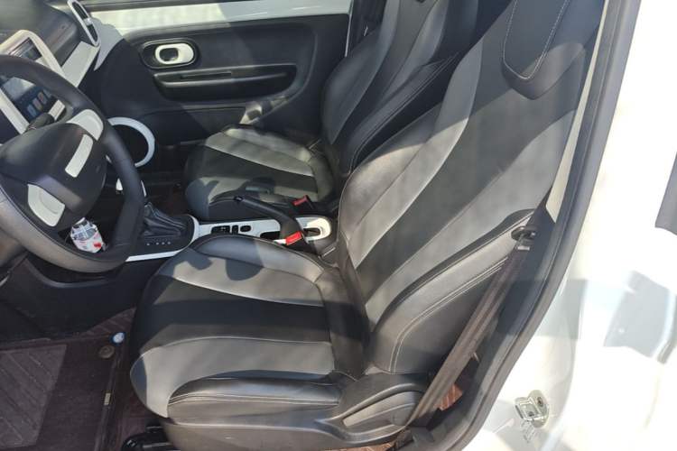 Used Roewe Clever 2022 311km QiQi BoBo Edition Left Front Seat