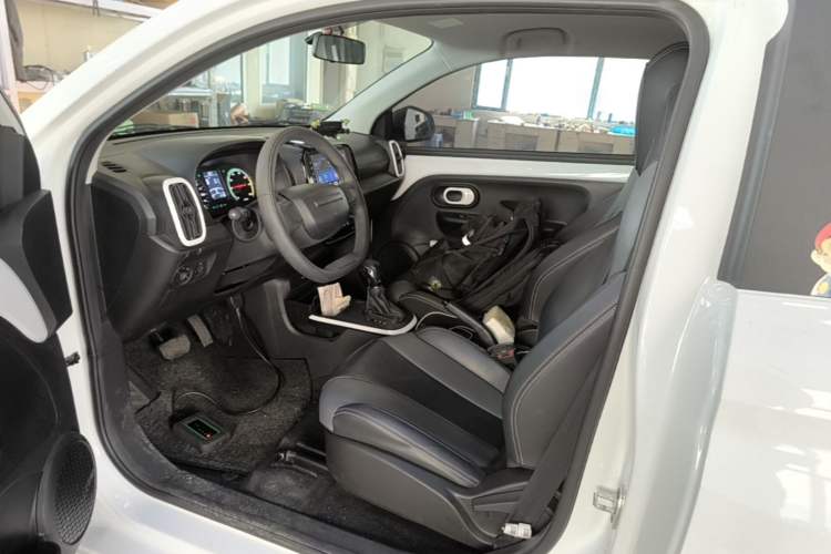 Used Roewe Clever 2022 311km QiQi BoBo Edition Left Front Seat