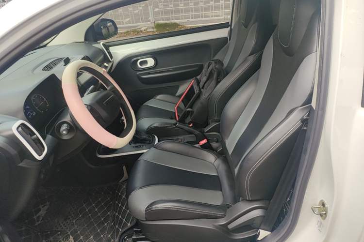 Used Roewe Clever 2022 311km QiQi BoBo Edition Left Front Seat