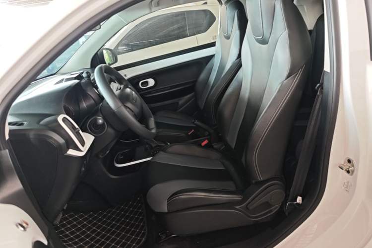 Used Roewe Clever 2022 311km QiQi BoBo Edition Left Front Seat