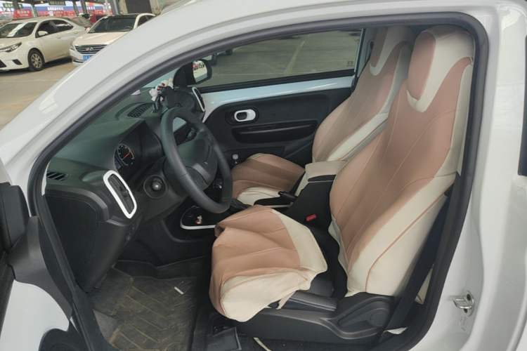Used Roewe Clever 2022 311km QiQi BoBo Edition Left Front Seat