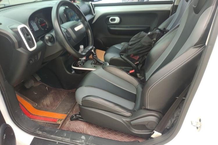 Used Roewe Clever 2022 311km QiQi BoBo Edition Left Front Seat