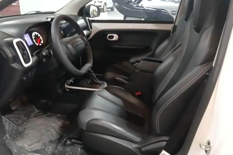 Used Roewe Clever 2022 311km QiQi BoBo Edition Left Front Seat